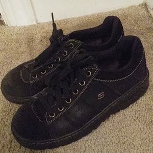 Size 8 lightly worn, sketcher tennis shoes